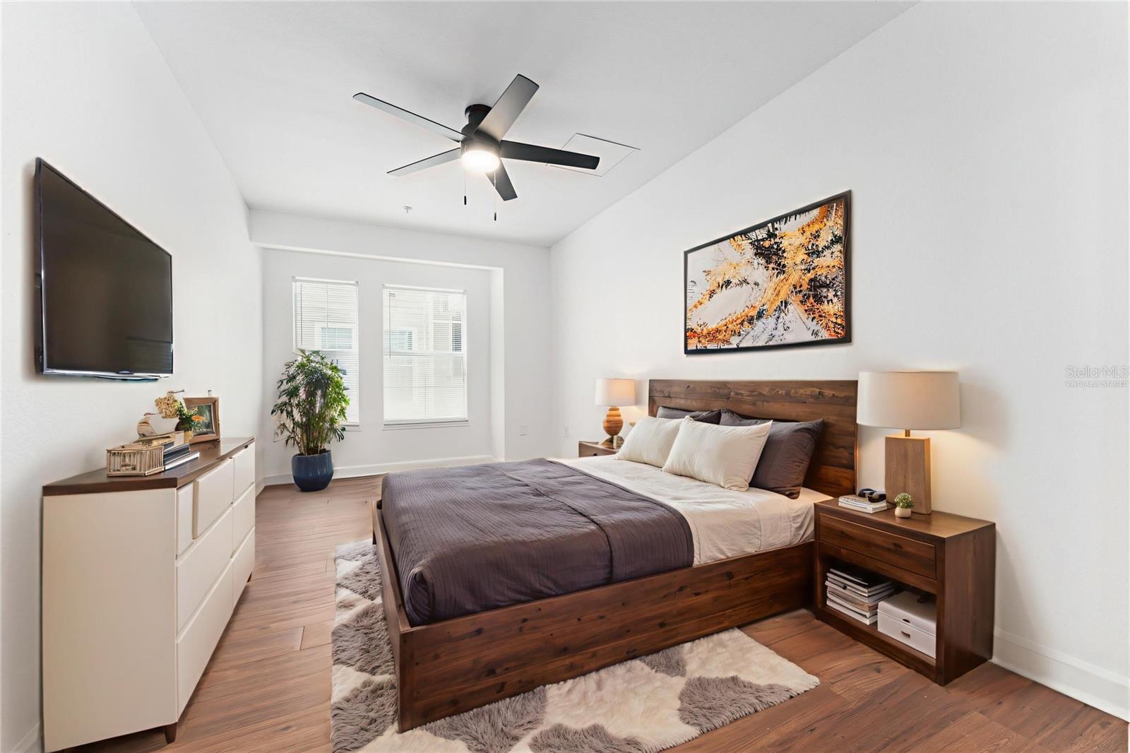 Image 19 of 30 For 835 9th Street 104