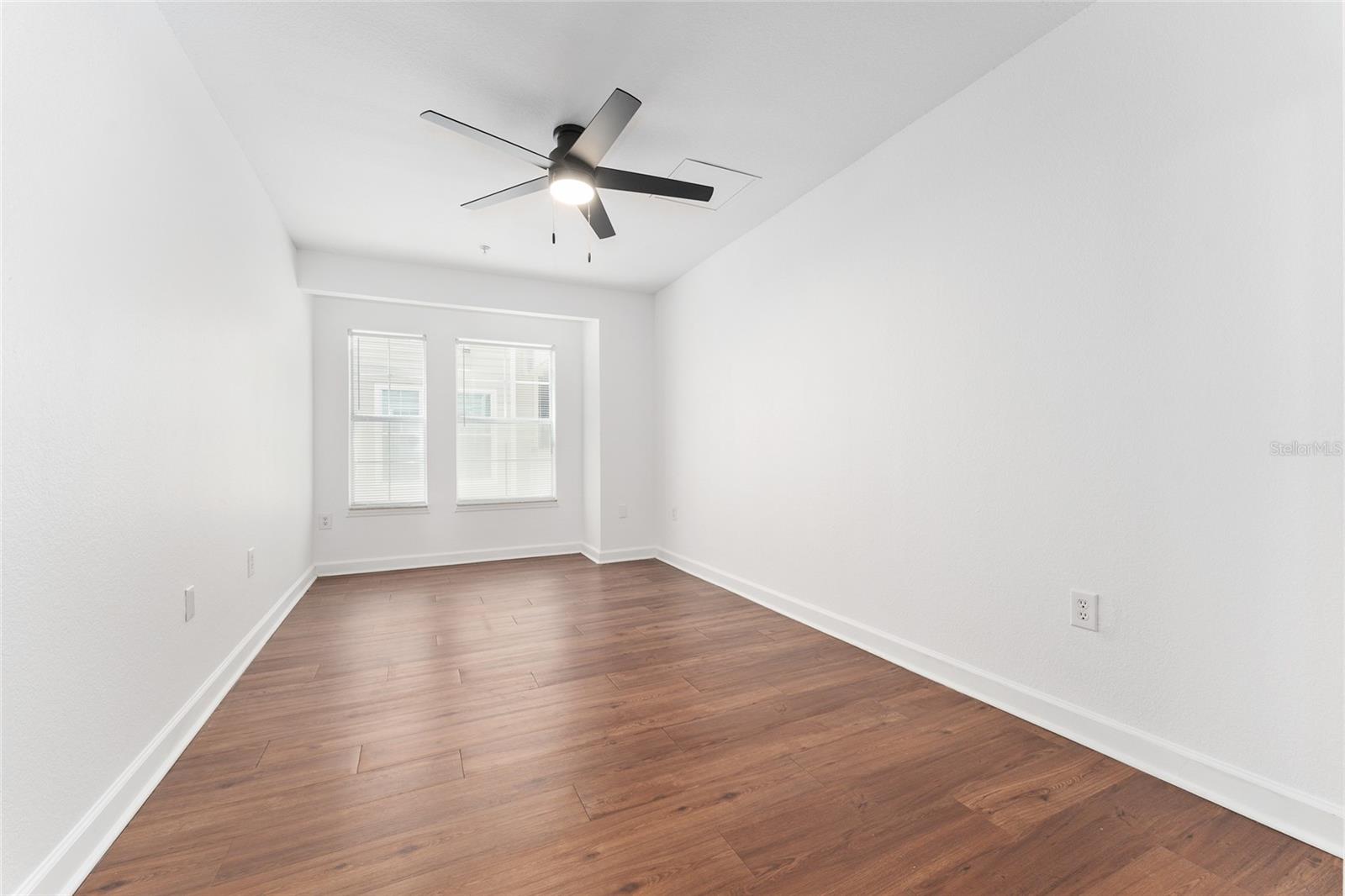 Image 20 of 30 For 835 9th Street 104