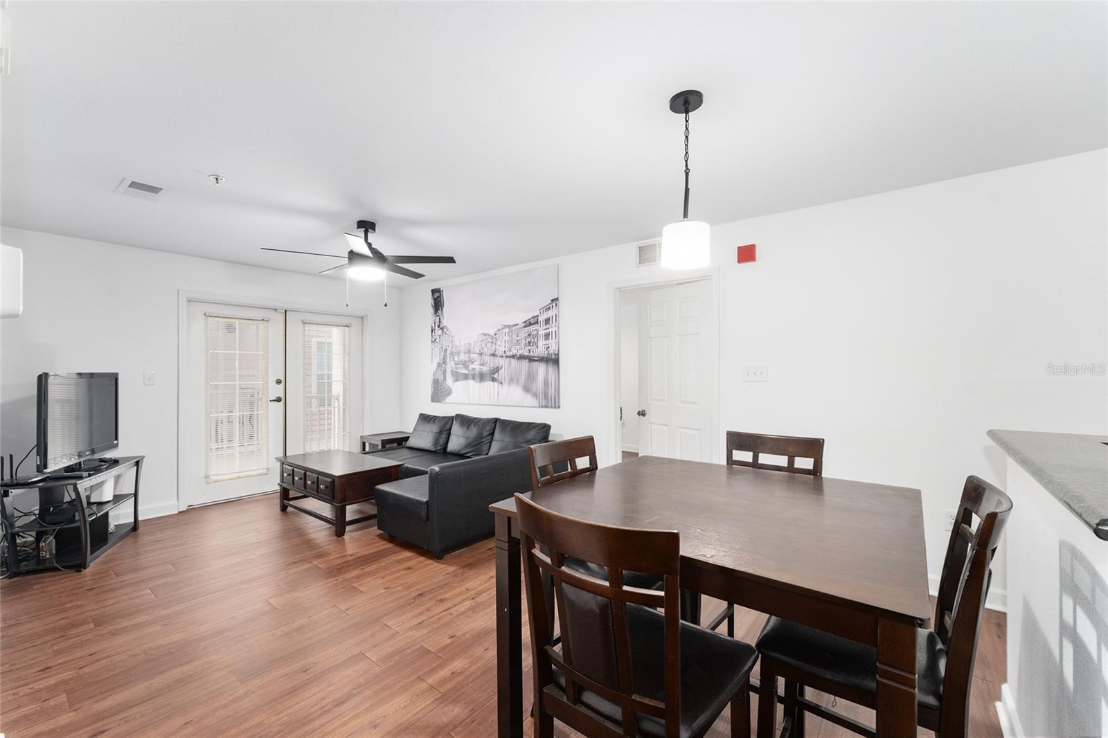 Image 5 of 30 For 835 9th Street 104