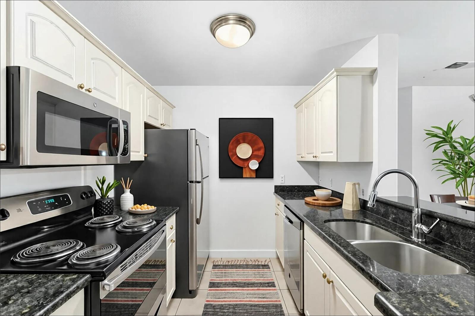 Image 6 of 30 For 835 9th Street 104