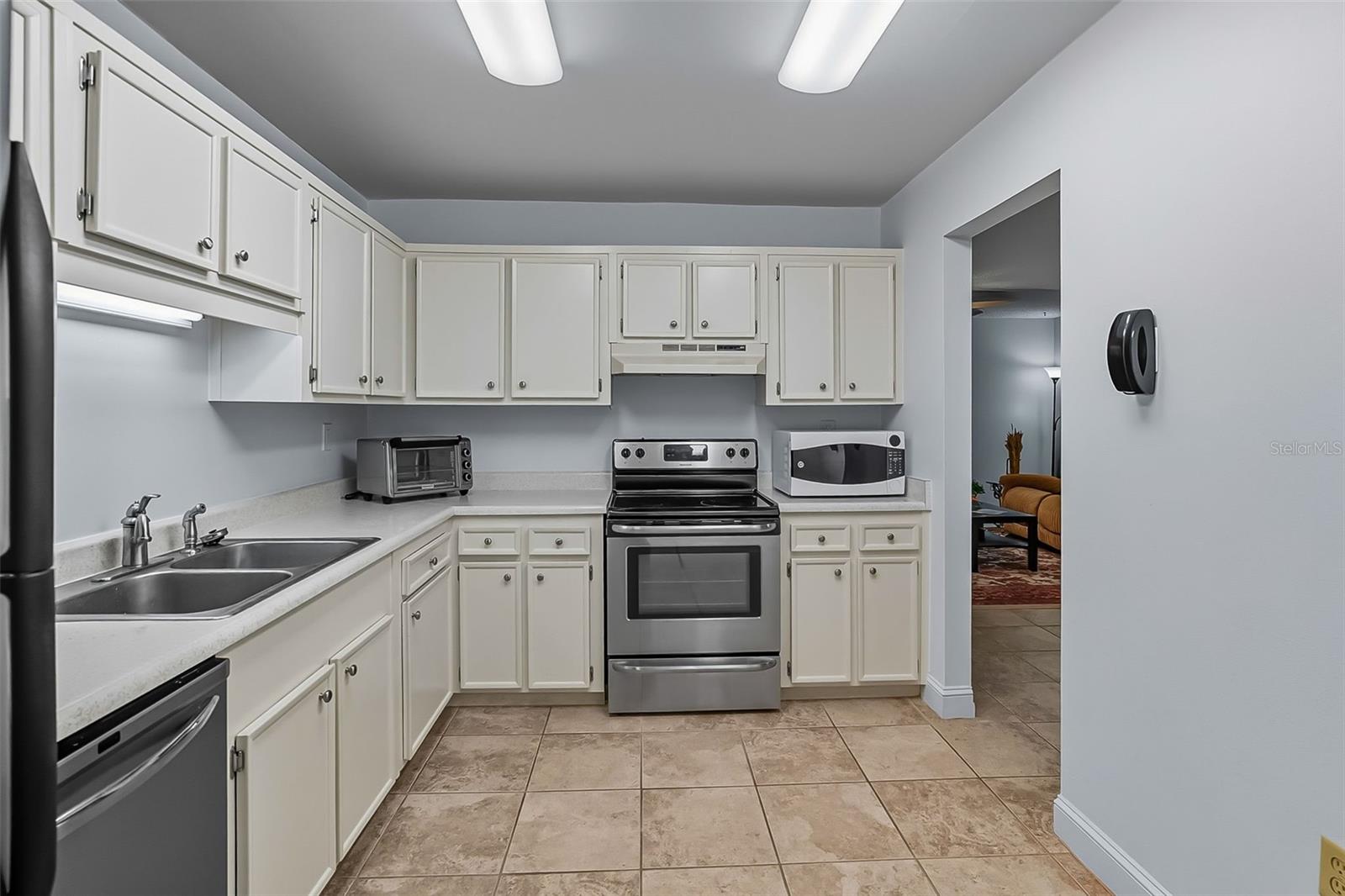 Image 14 of 41 For 2746 14 Drive 2746