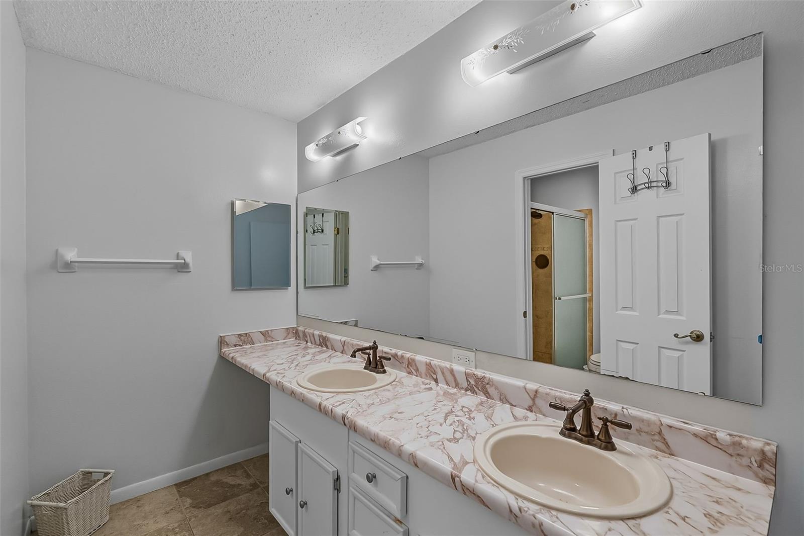 Image 24 of 41 For 2746 14 Drive 2746