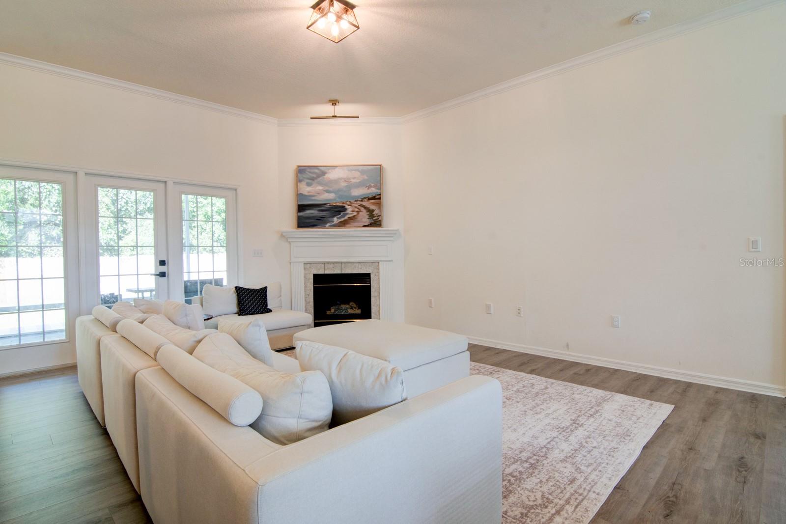 Image 4 of 30 For 6930 86th Terrace