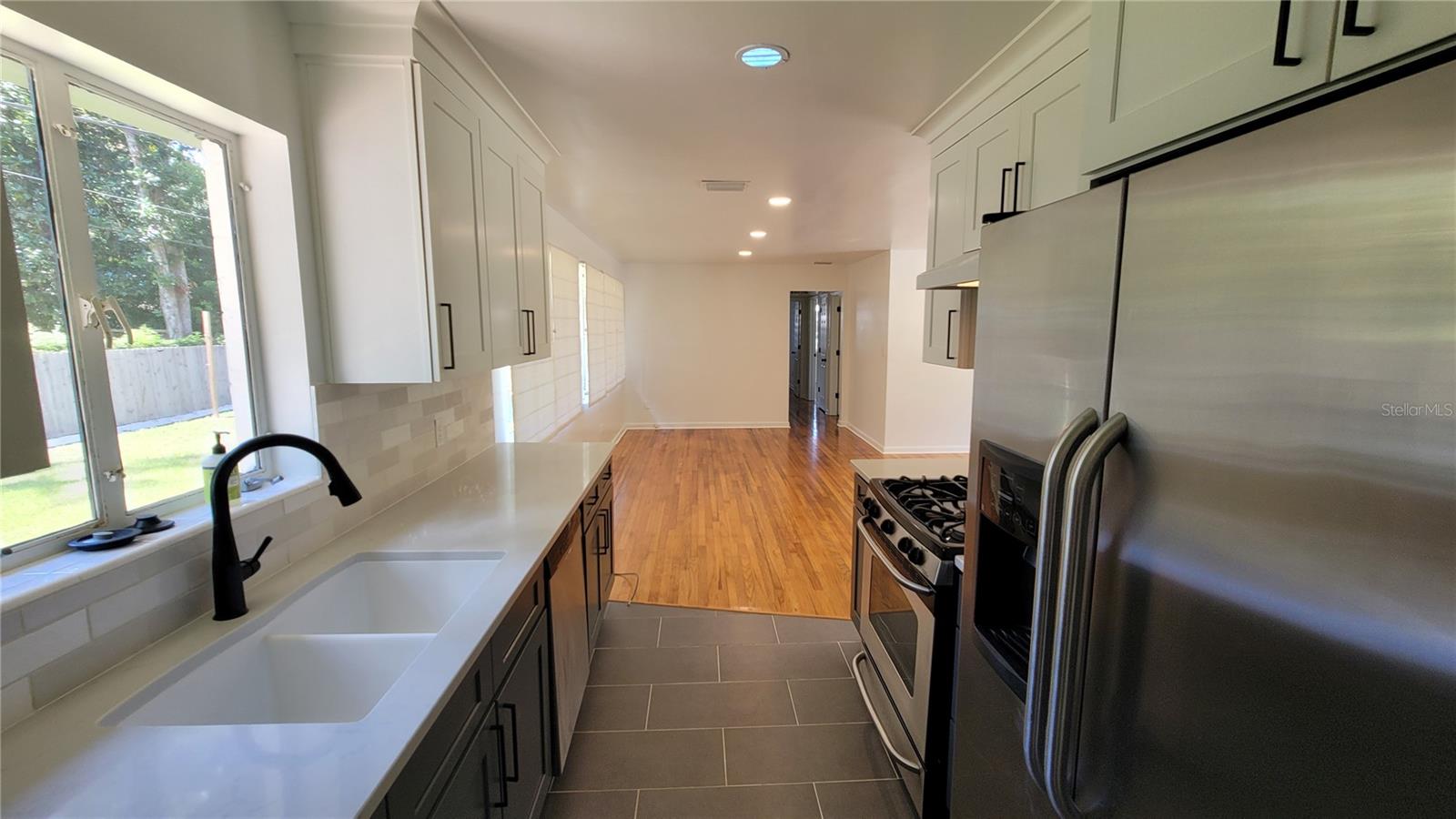 Image 10 of 30 For 620 35th Street