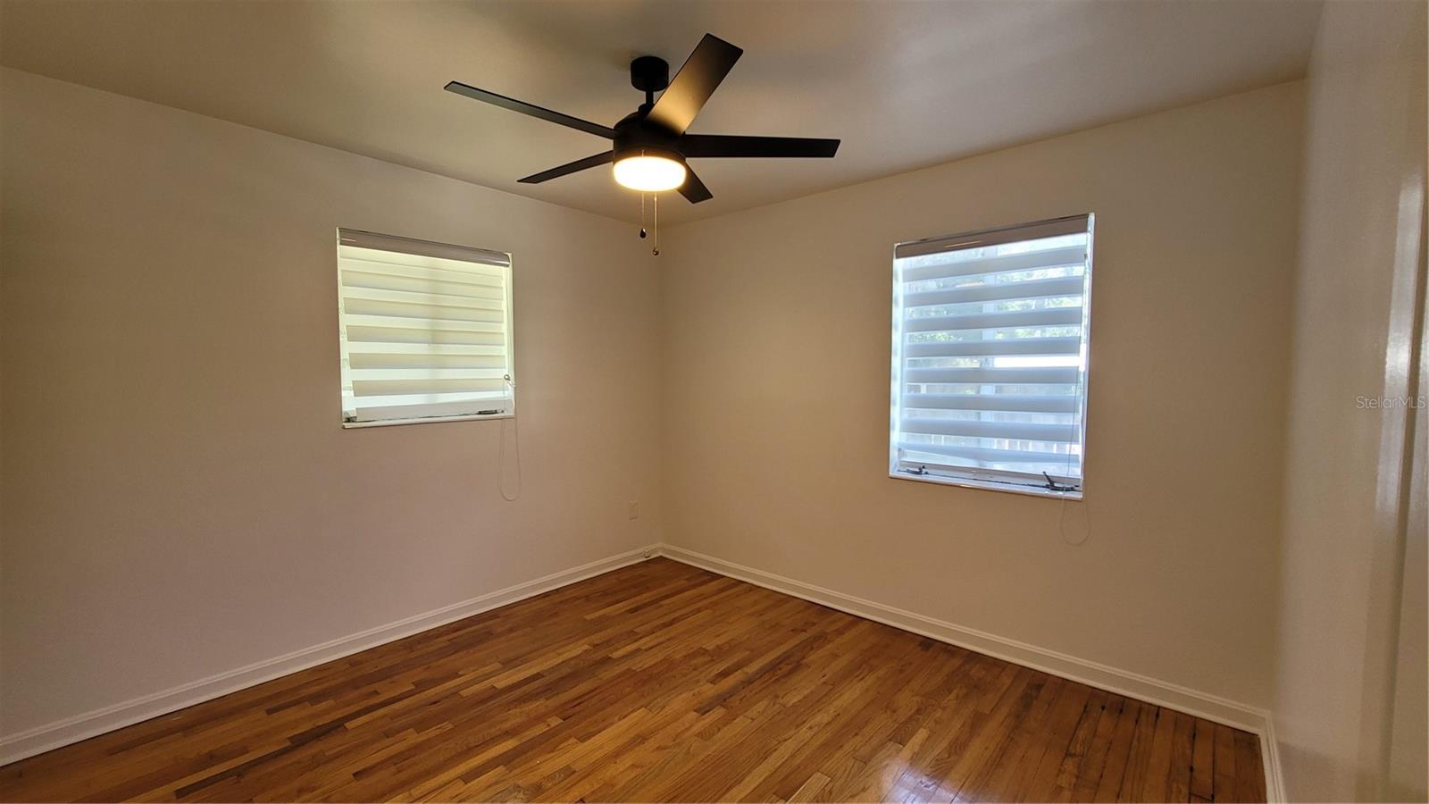 Image 21 of 30 For 620 35th Street