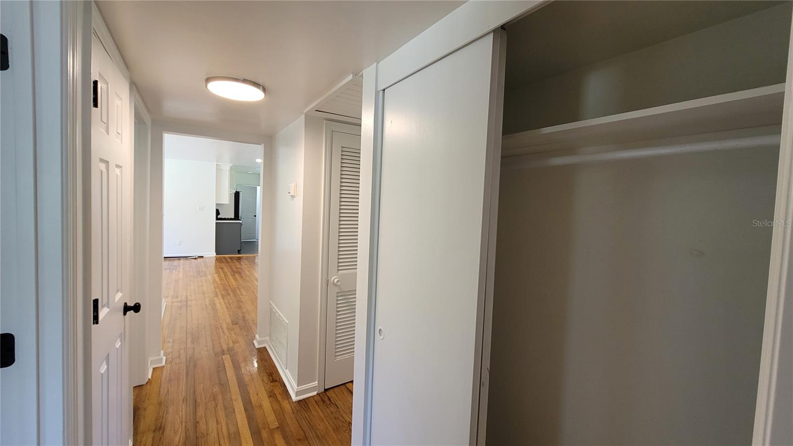 Image 22 of 30 For 620 35th Street