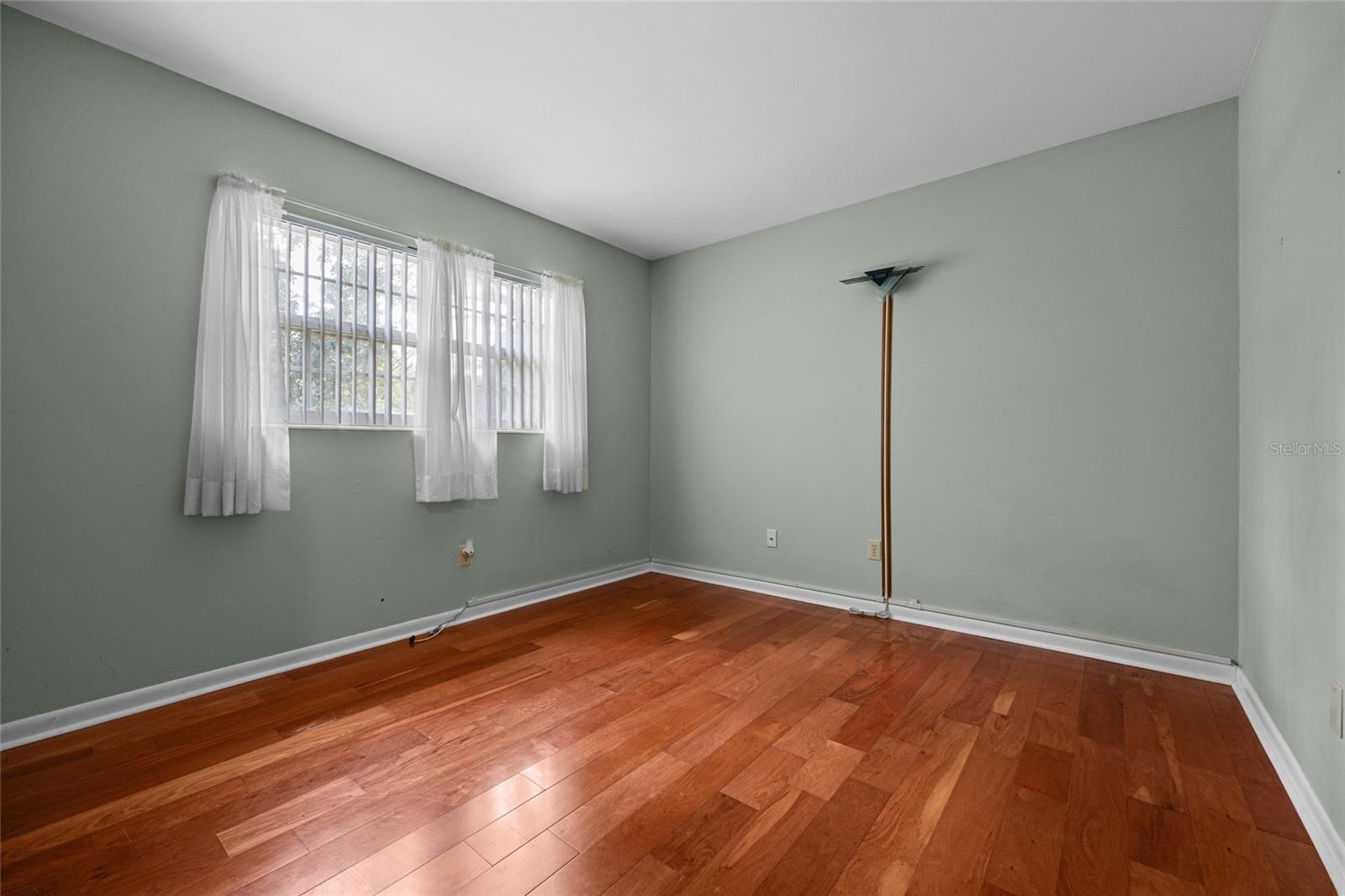 Image 17 of 26 For 3330 41st Avenue