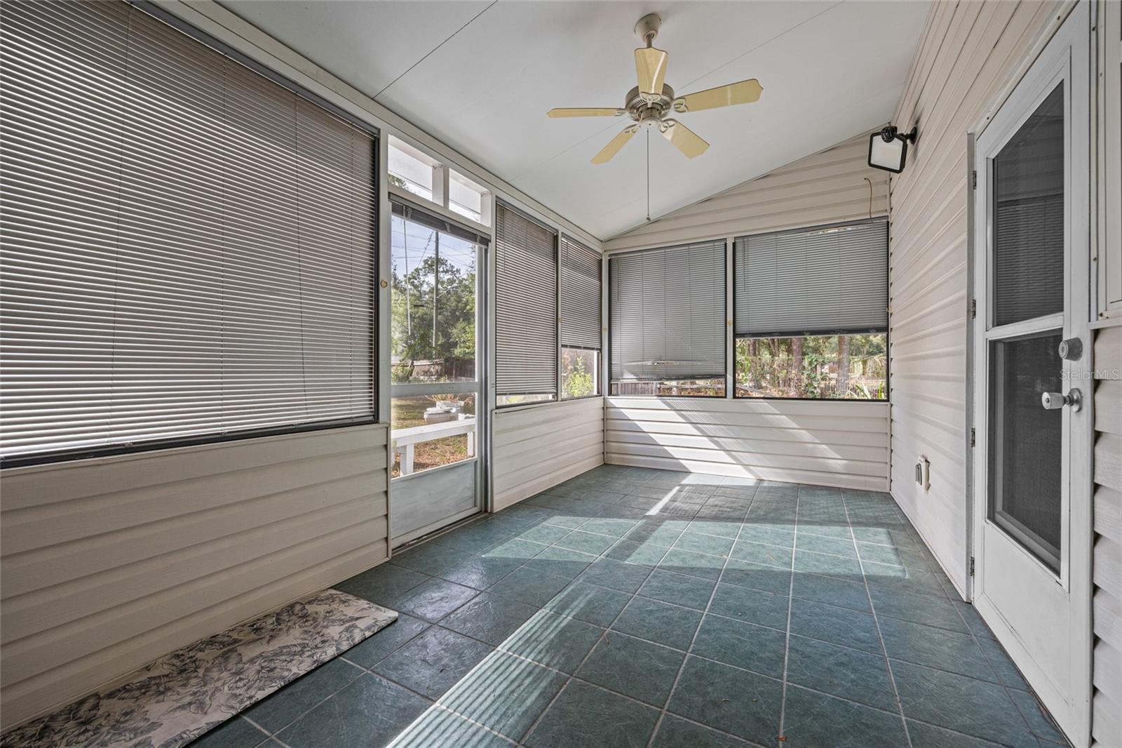 Image 21 of 26 For 3330 41st Avenue