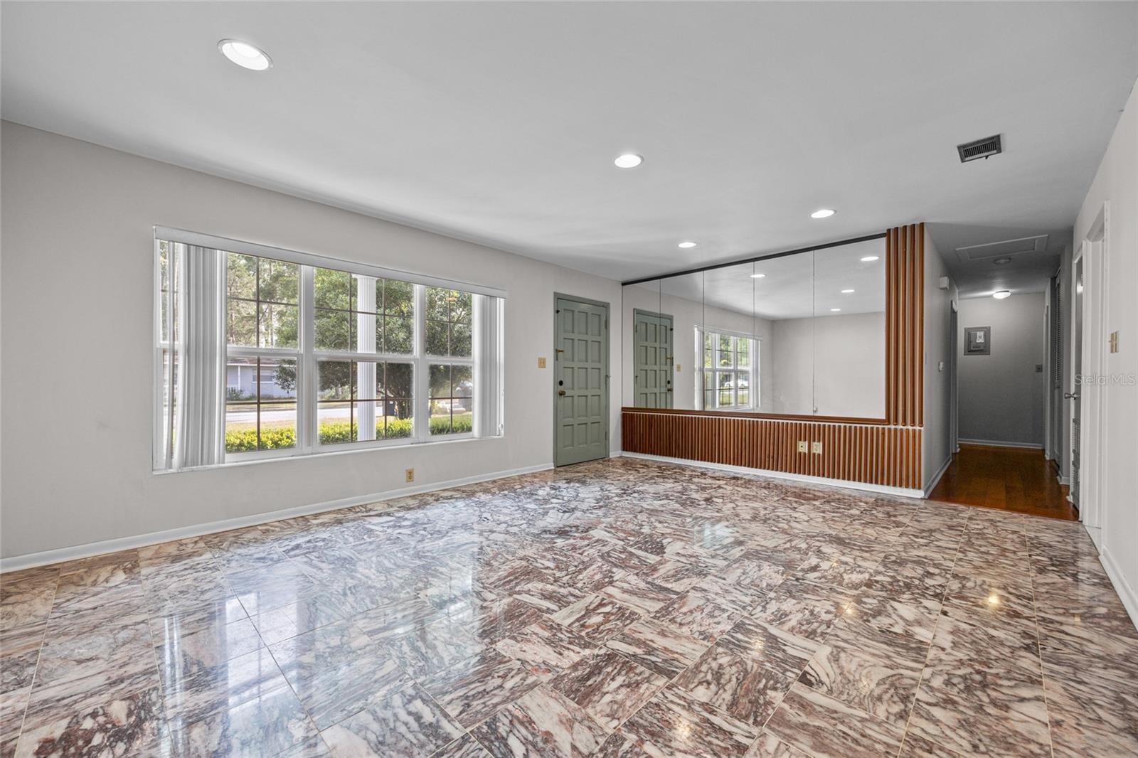 Image 7 of 26 For 3330 41st Avenue