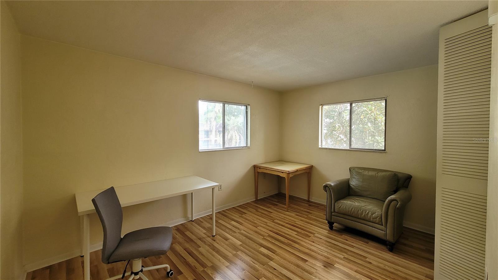 Image 6 of 14 For 415 39th Road E