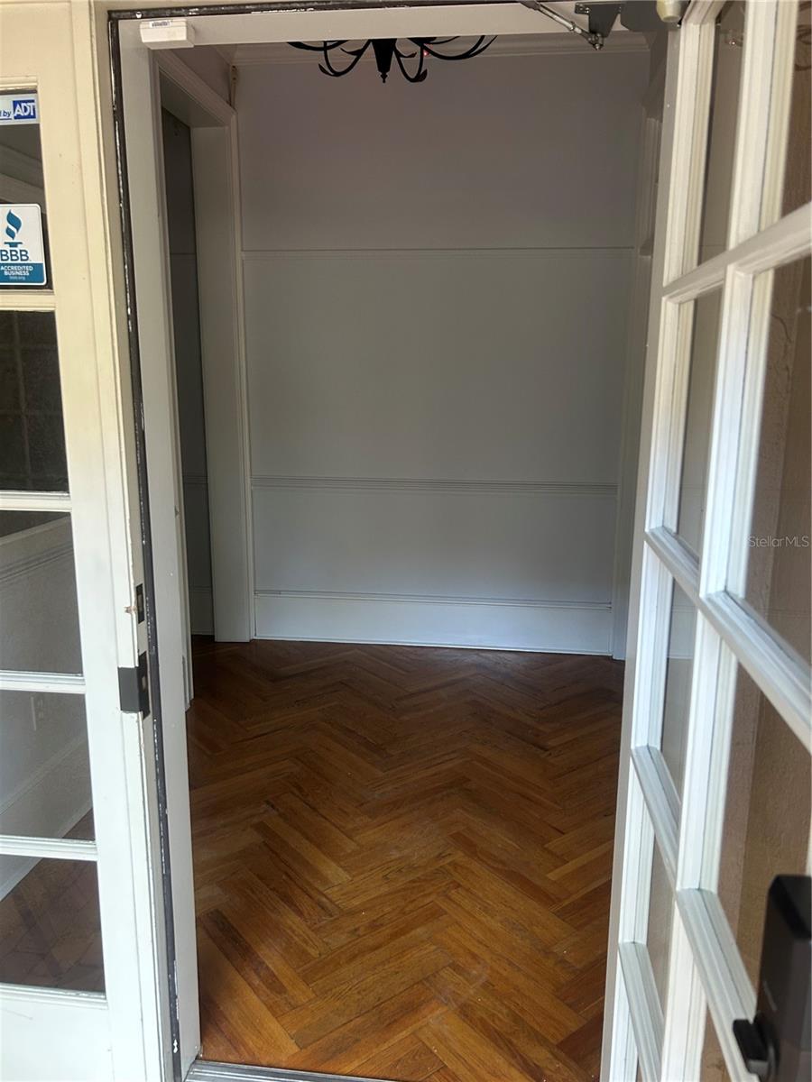 Image 4 of 9 For 5214 91st Terrace