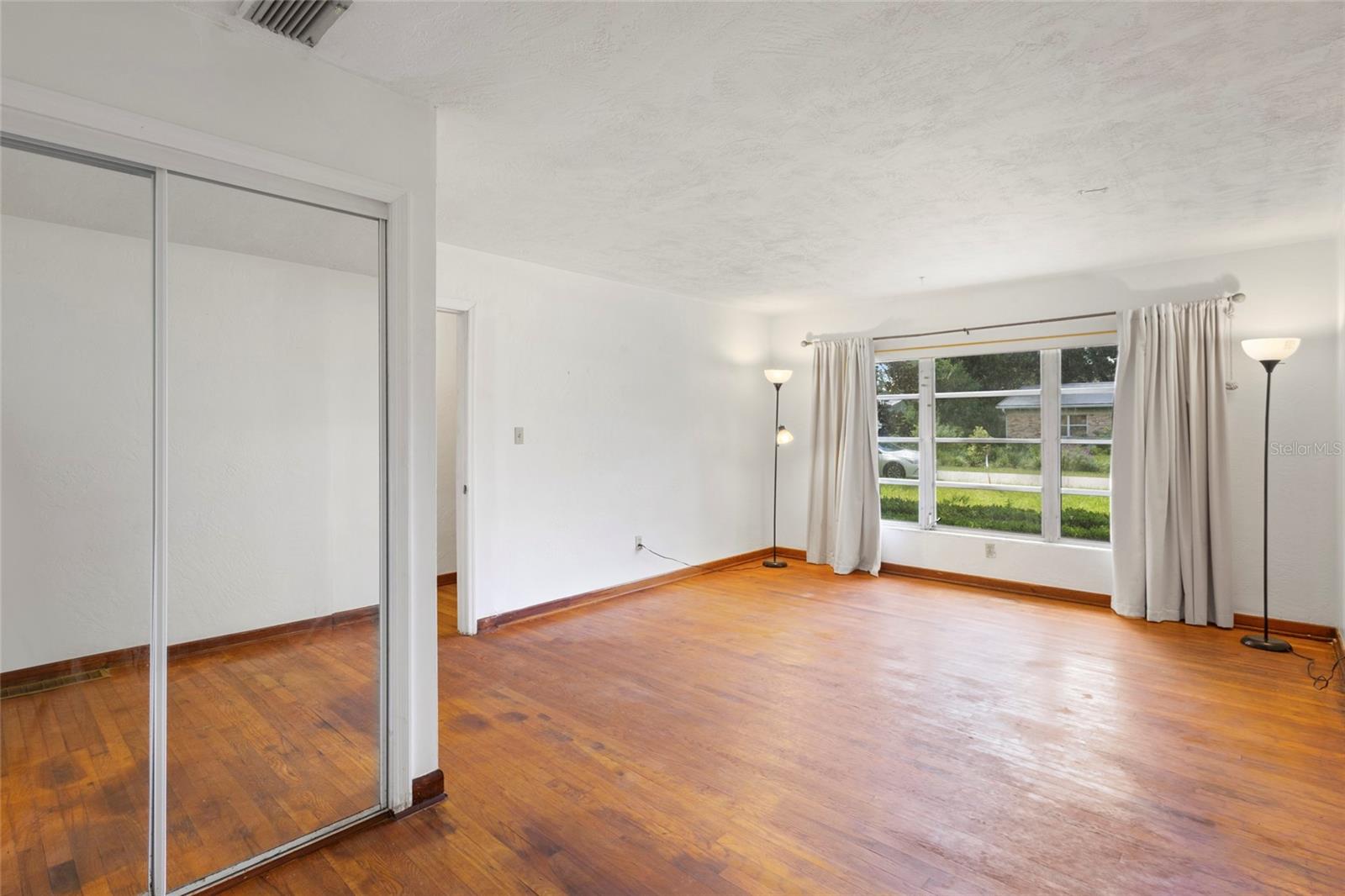 Image 3 of 15 For 2103 36th Terrace