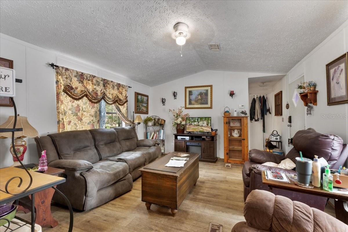 Image 3 of 22 For 901 11th Avenue