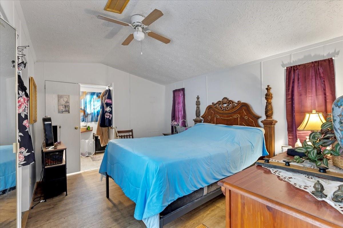 Image 7 of 22 For 901 11th Avenue