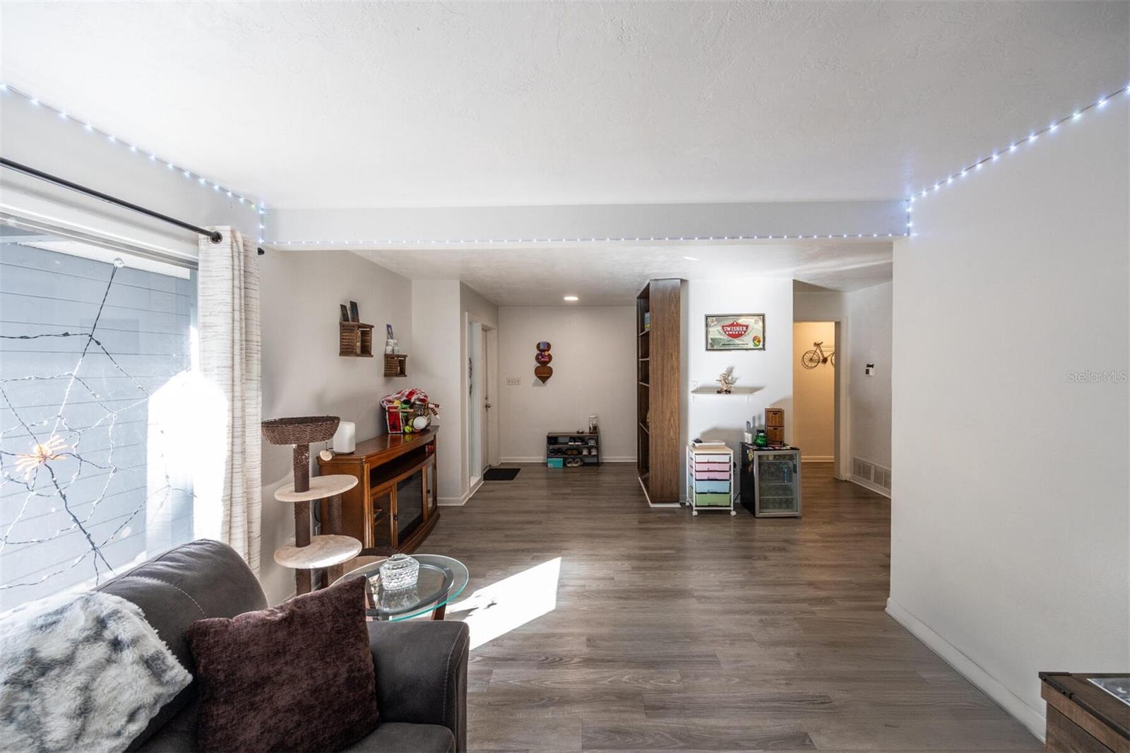 Image 12 of 40 For 749 34th Street