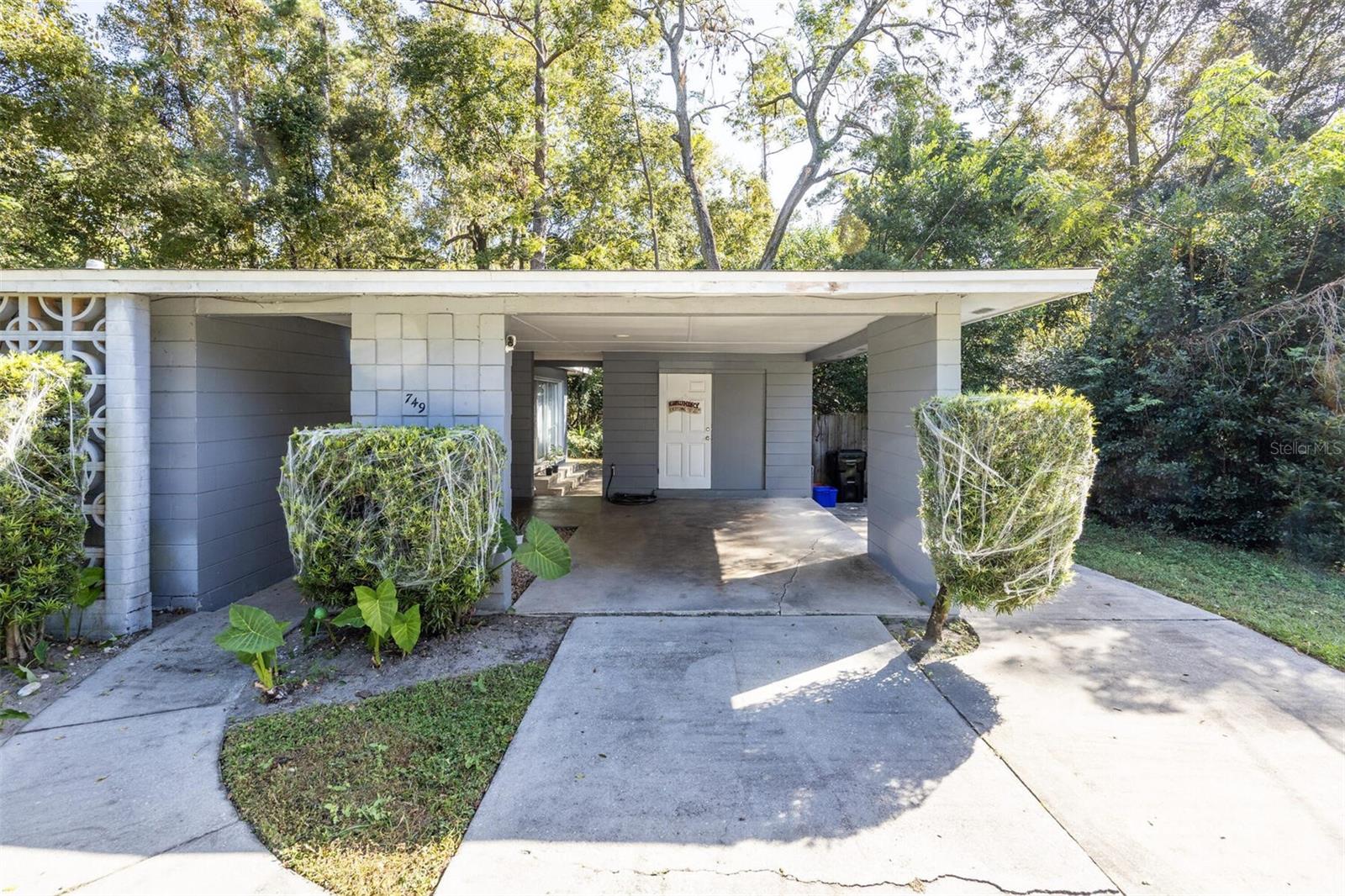 Image 2 of 40 For 749 34th Street