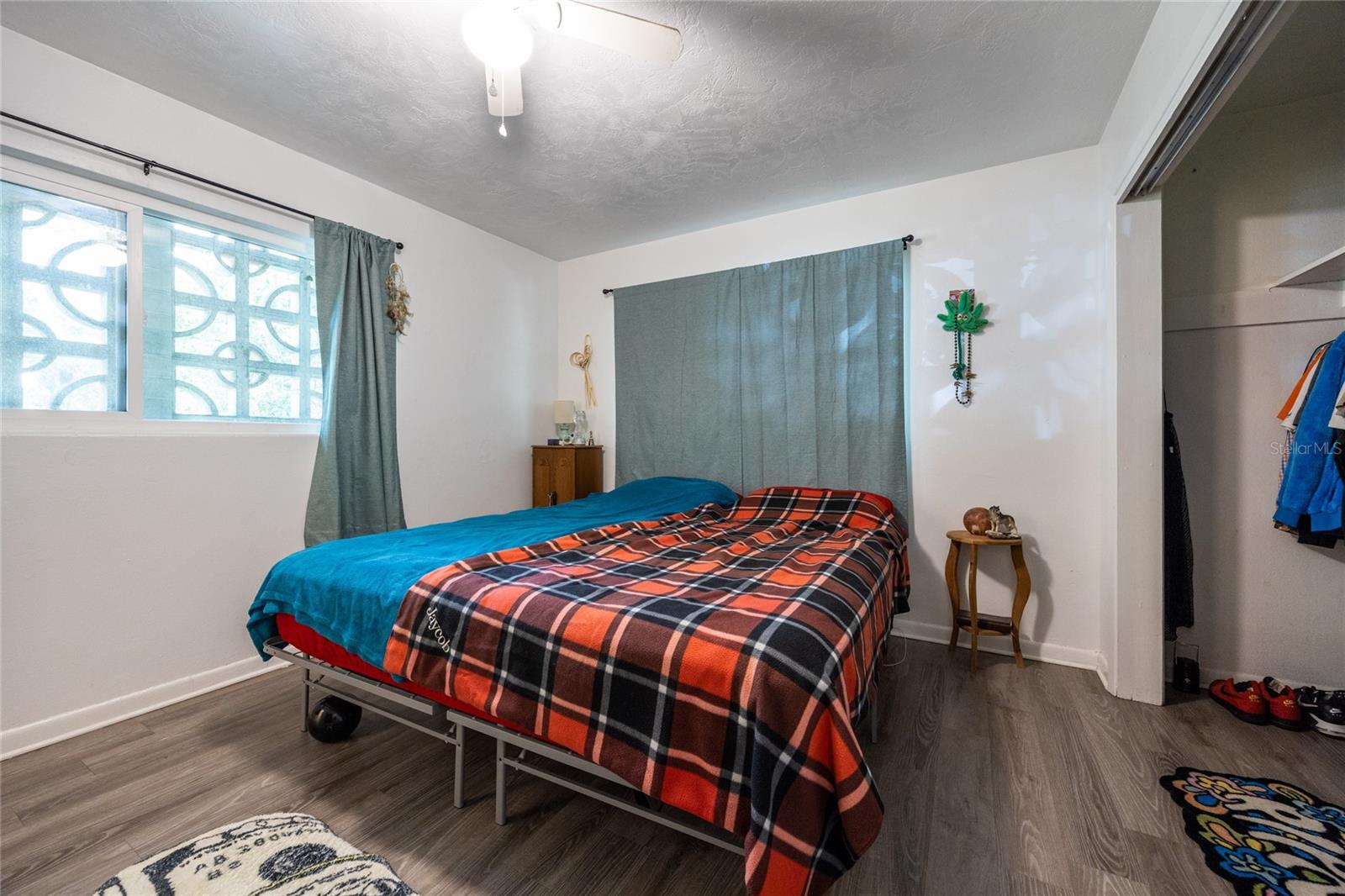 Image 21 of 40 For 749 34th Street
