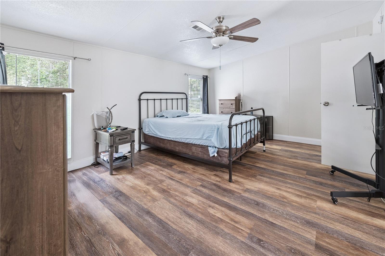 Image 18 of 46 For 7556 Osceola Avenue