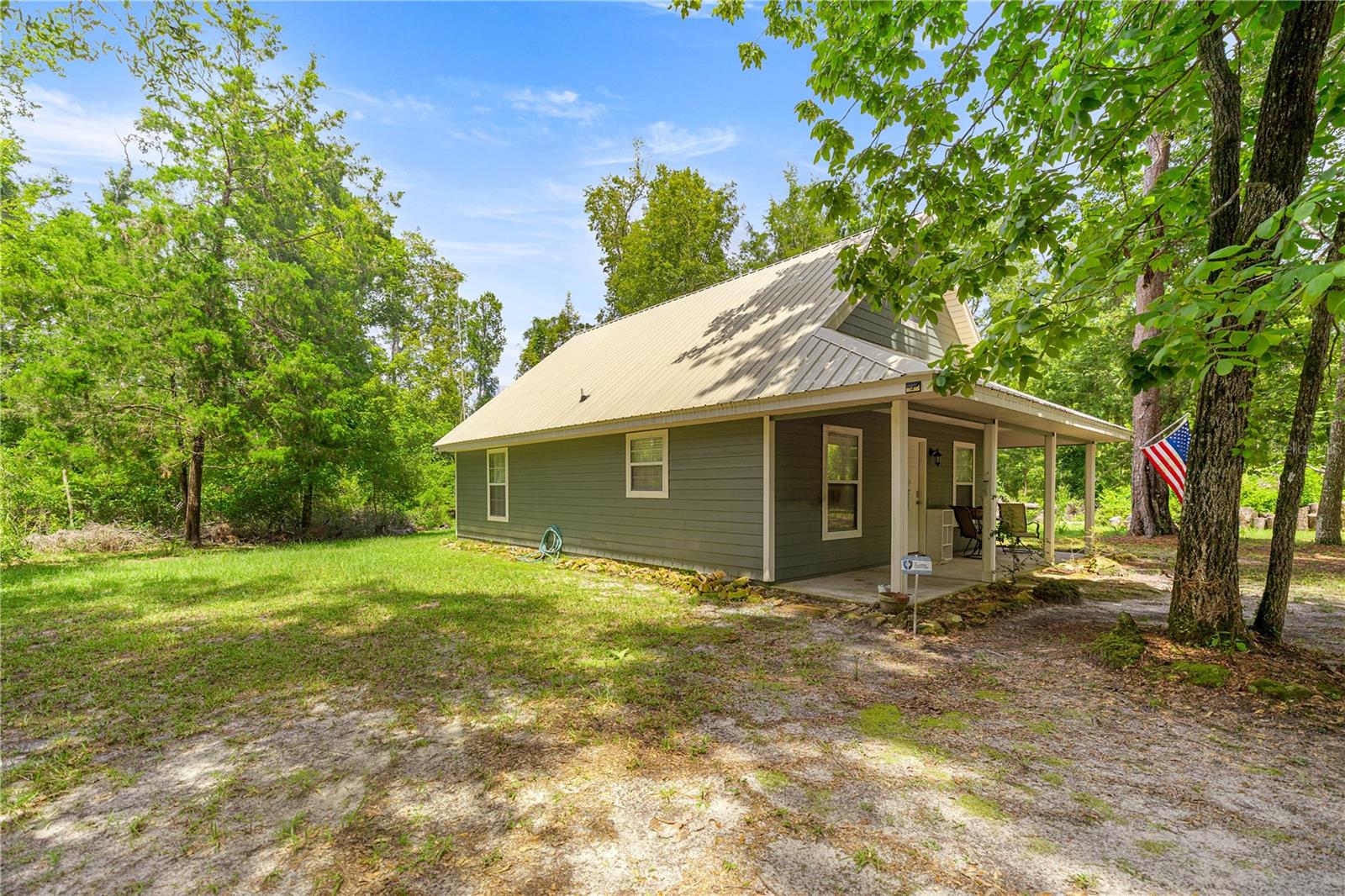 Image 6 of 33 For 694 Quarter Ln