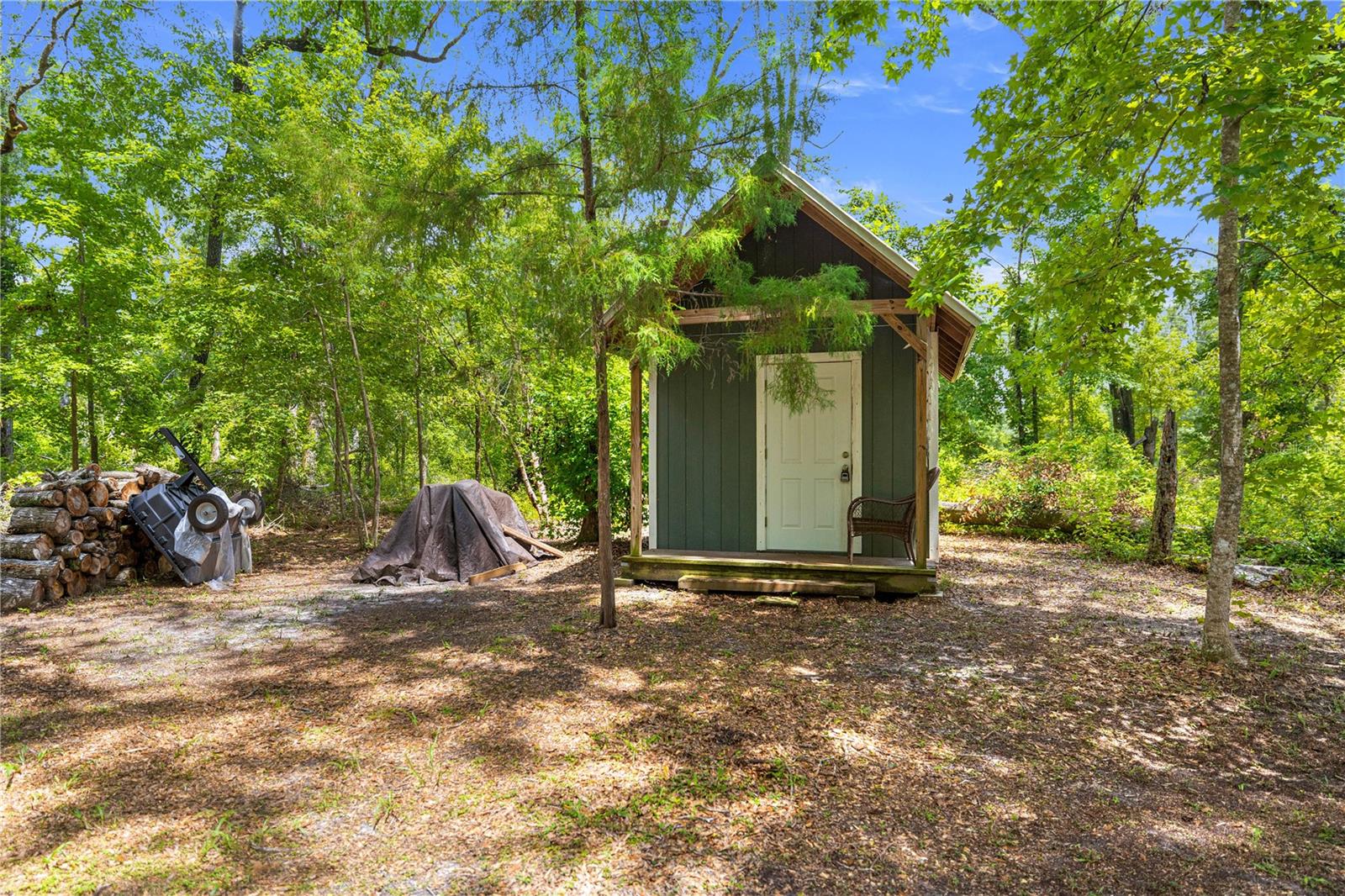 Image 8 of 33 For 694 Quarter Ln