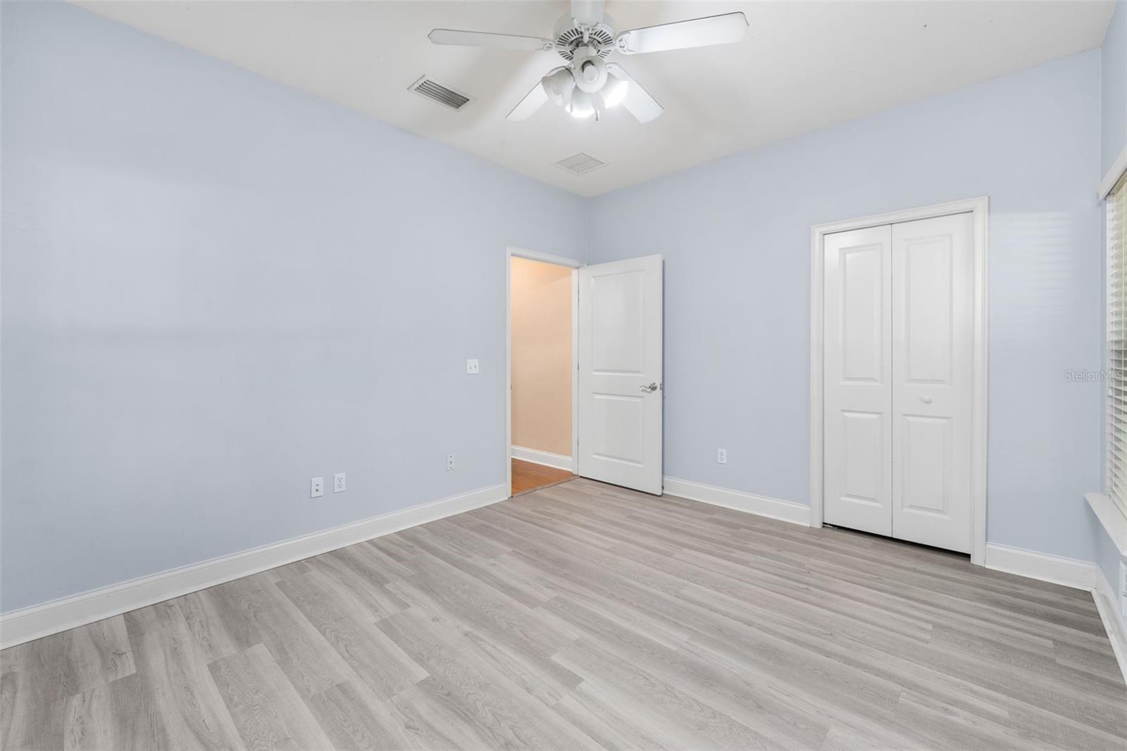 Image 22 of 40 For 12830 3rd Place