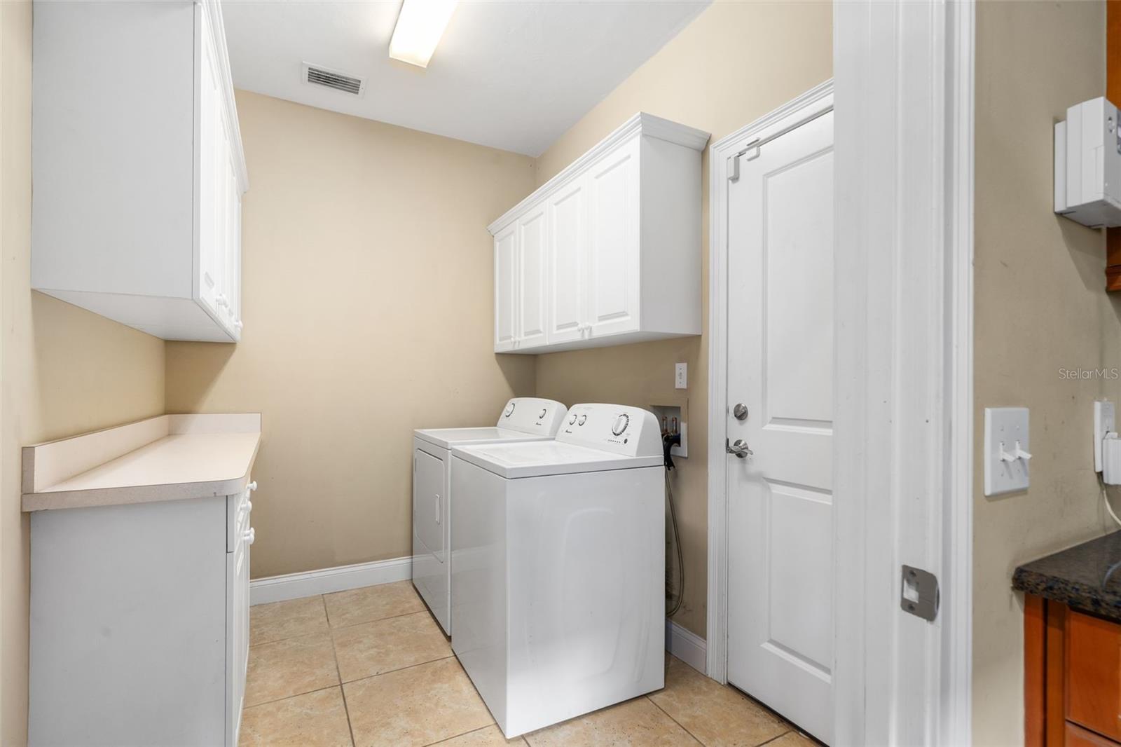 Image 25 of 40 For 12830 3rd Place