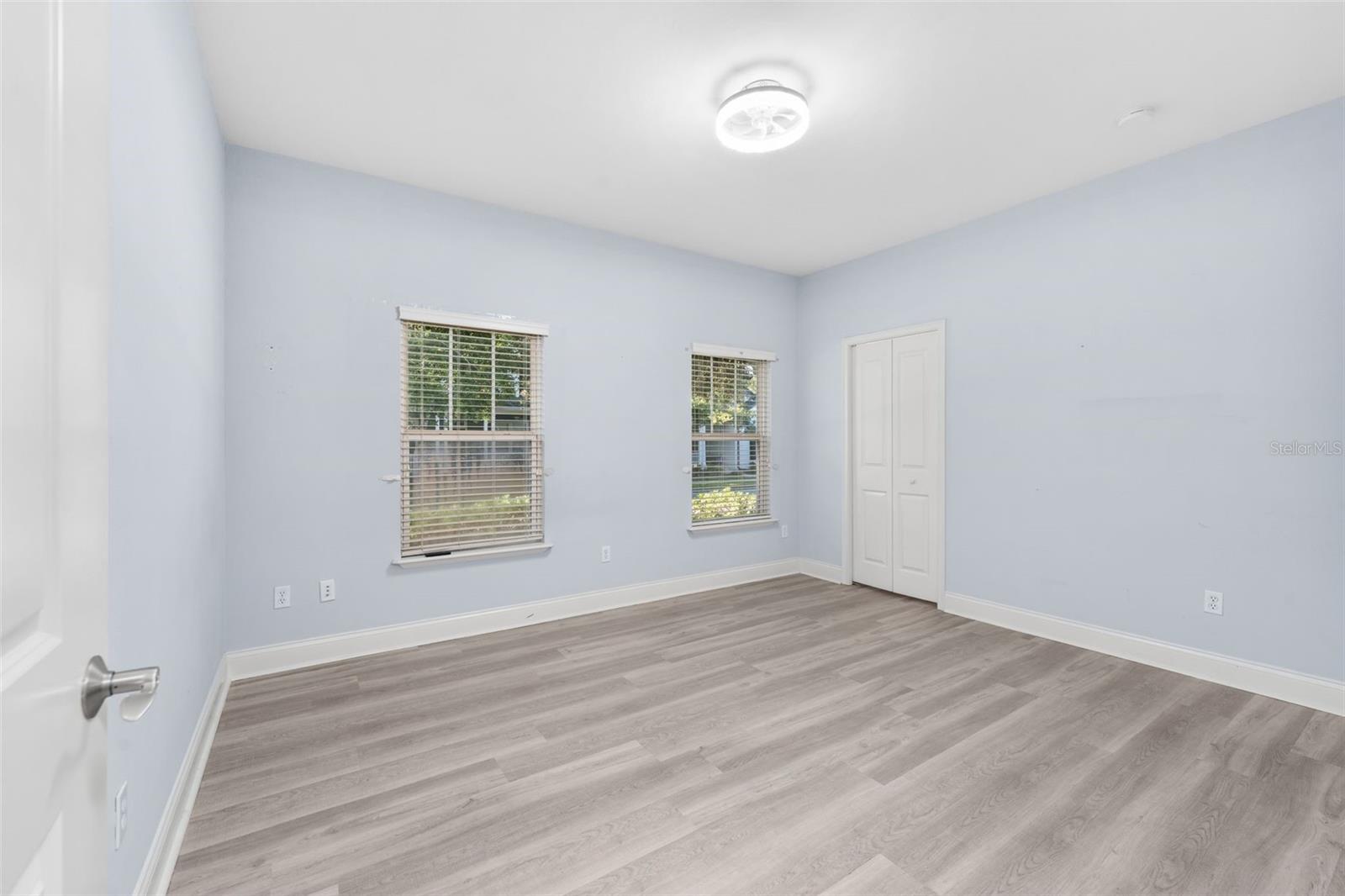 Image 26 of 40 For 12830 3rd Place