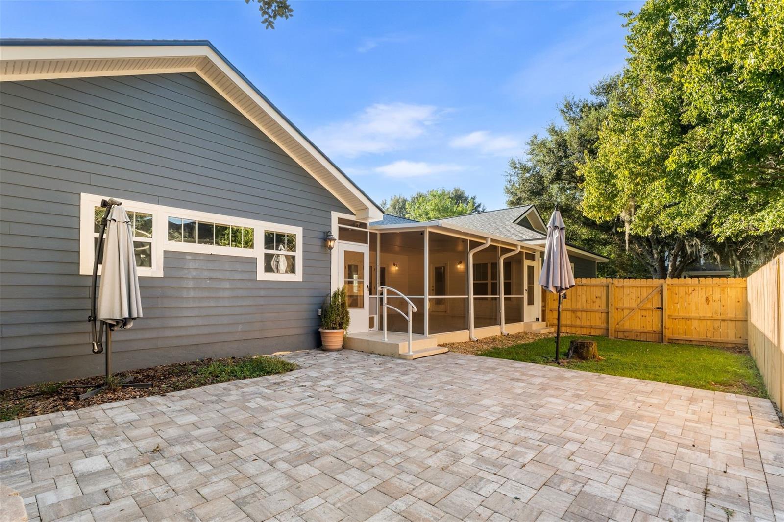 Image 33 of 40 For 12830 3rd Place