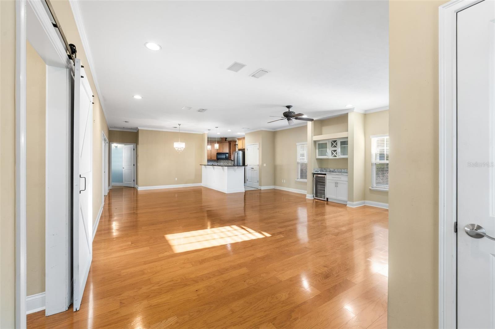 Image 4 of 40 For 12830 3rd Place