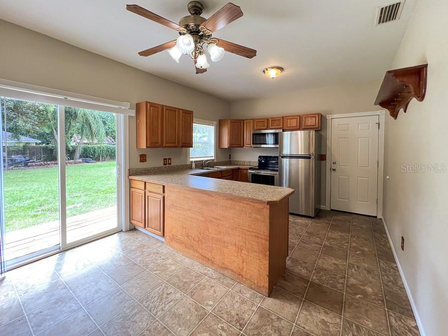 Image 11 of 27 For 1818 17th Way