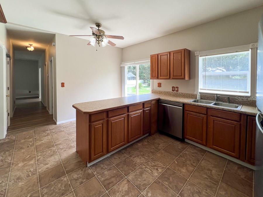 Image 17 of 27 For 1818 17th Way
