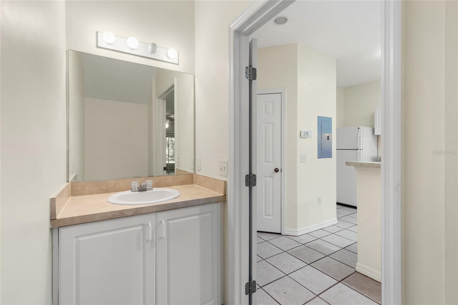 Image 10 of 35 For 13200 Newberry Road 112