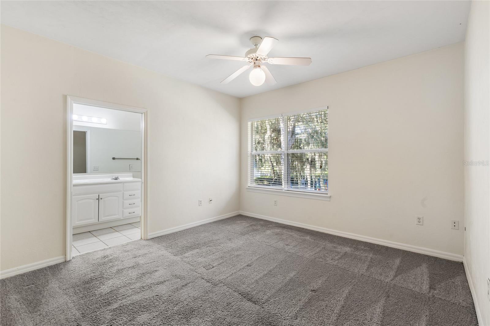 Image 15 of 35 For 13200 Newberry Road 112