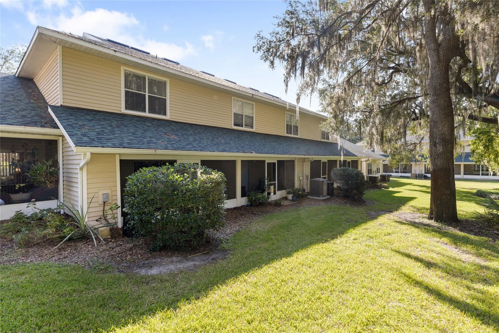 Image 22 of 35 For 13200 Newberry Road 112