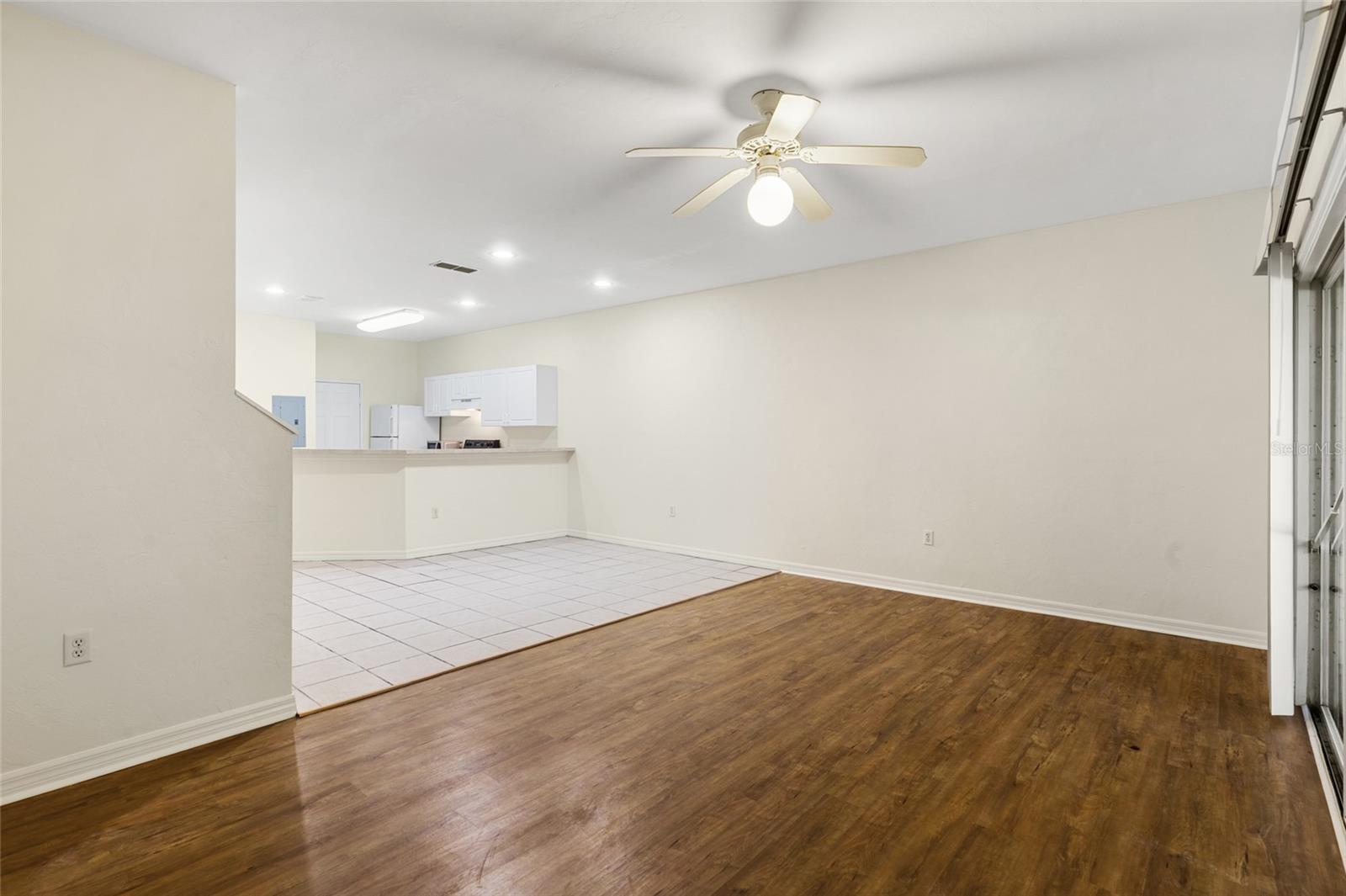 Image 8 of 35 For 13200 Newberry Road 112