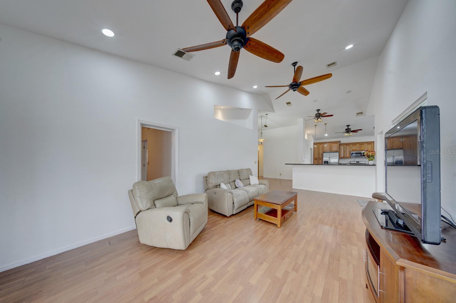 Image 10 of 40 For 4361 13th Terrace
