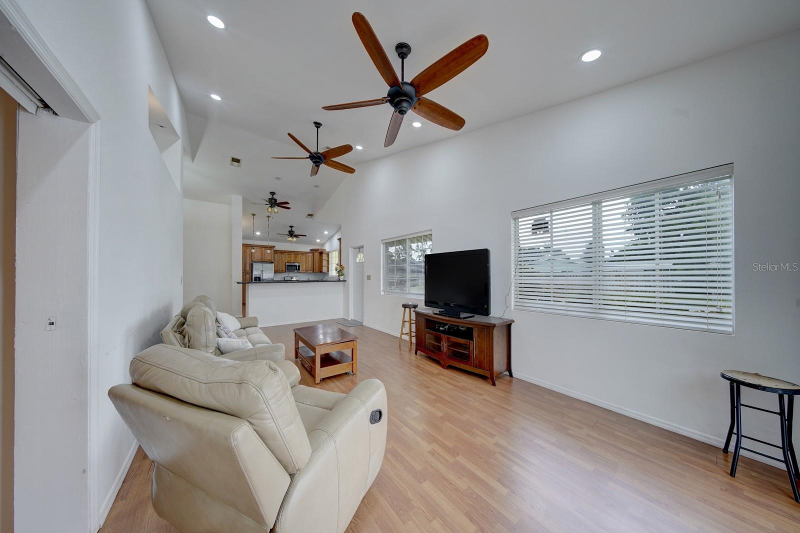 Image 11 of 40 For 4361 13th Terrace