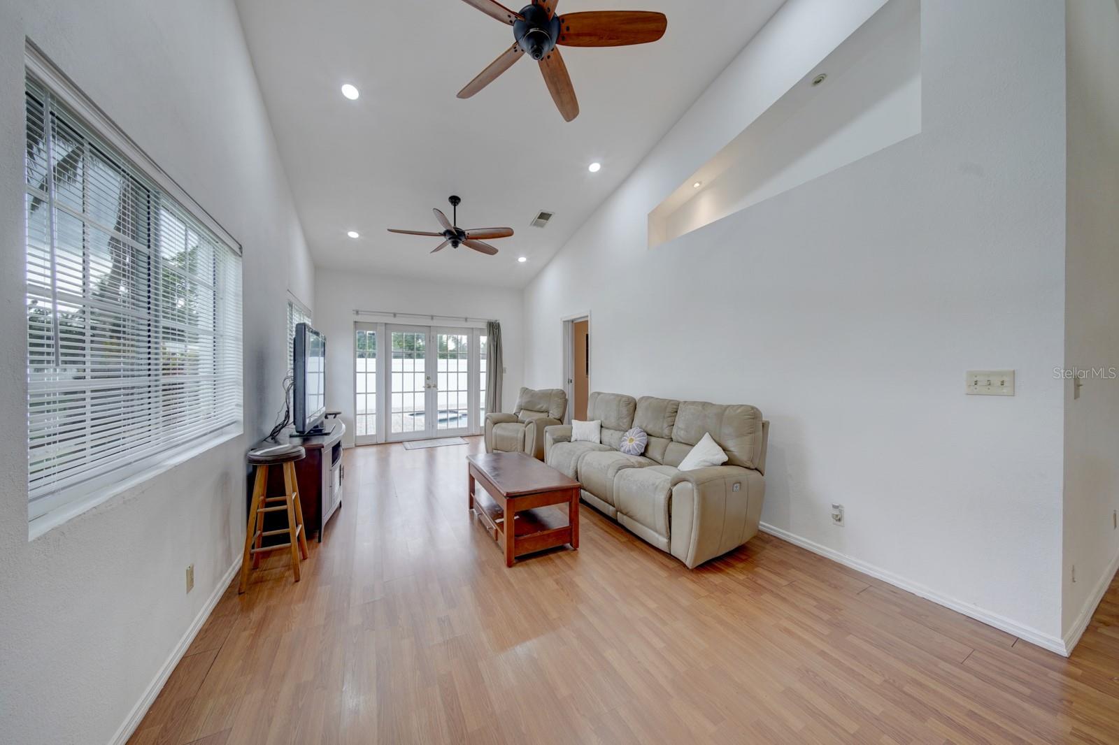 Image 12 of 40 For 4361 13th Terrace