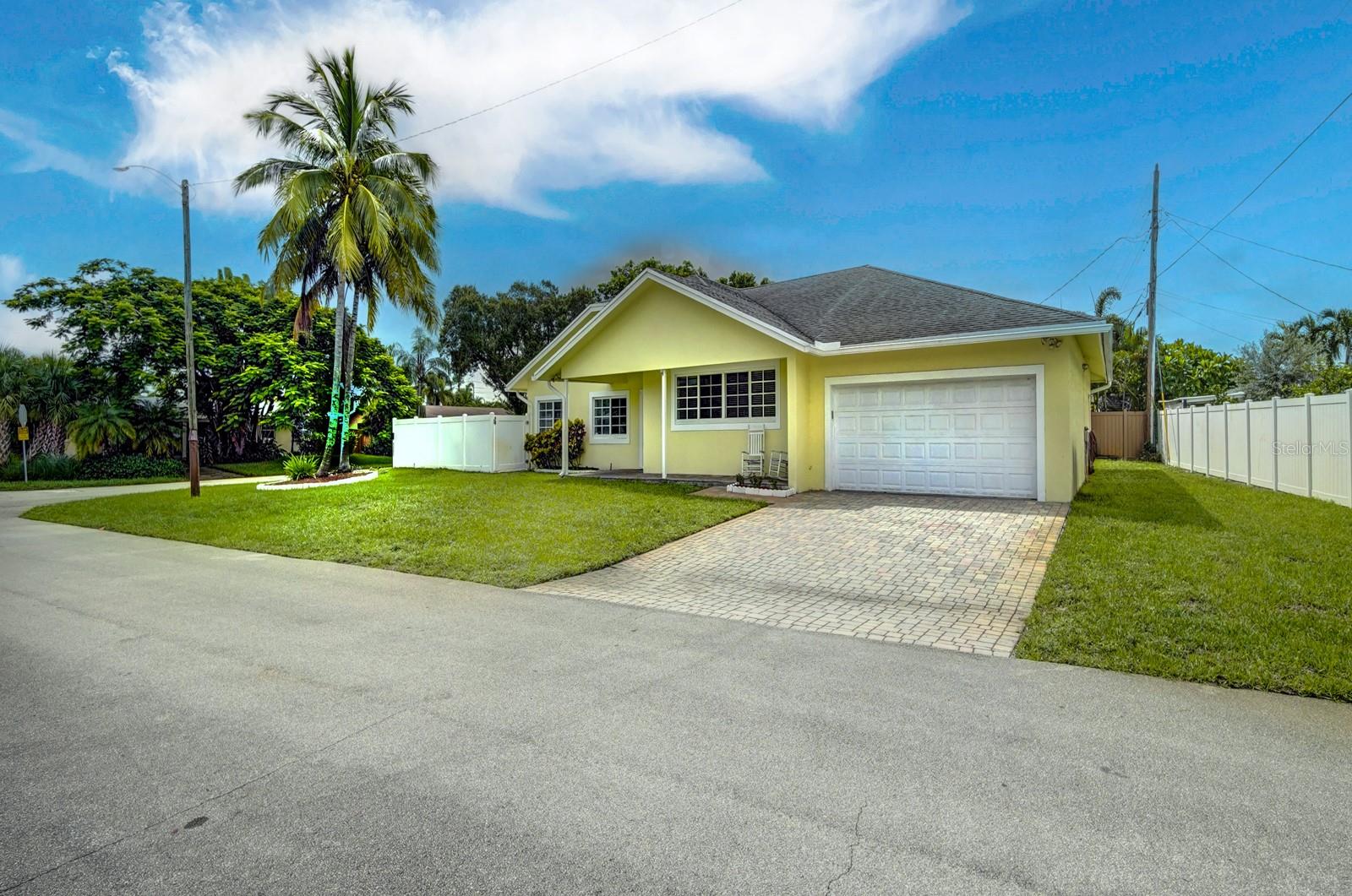 Image 4 of 40 For 4361 13th Terrace
