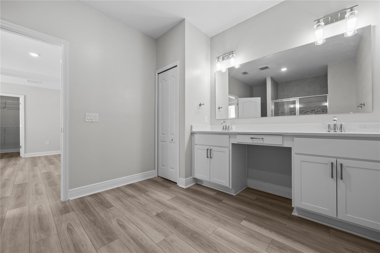 Image 10 of 38 For 13732 137th Court
