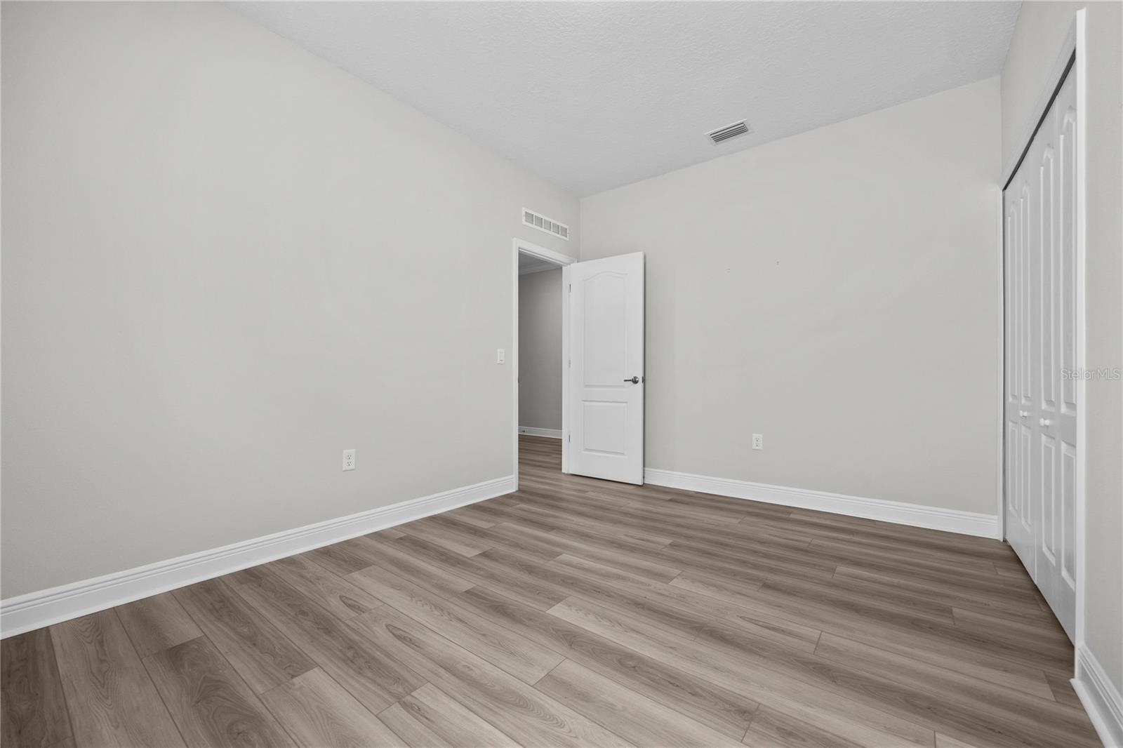 Image 31 of 38 For 13732 137th Court