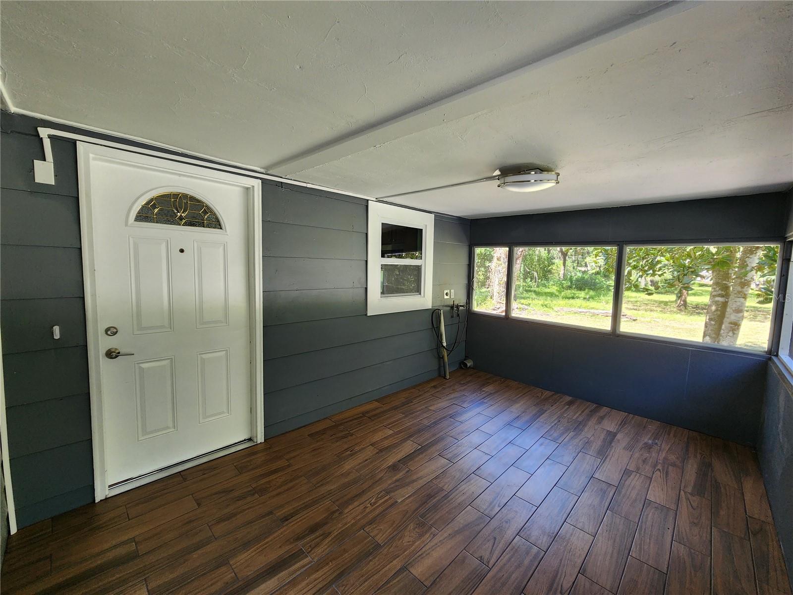 Image 17 of 62 For 106 6th Street