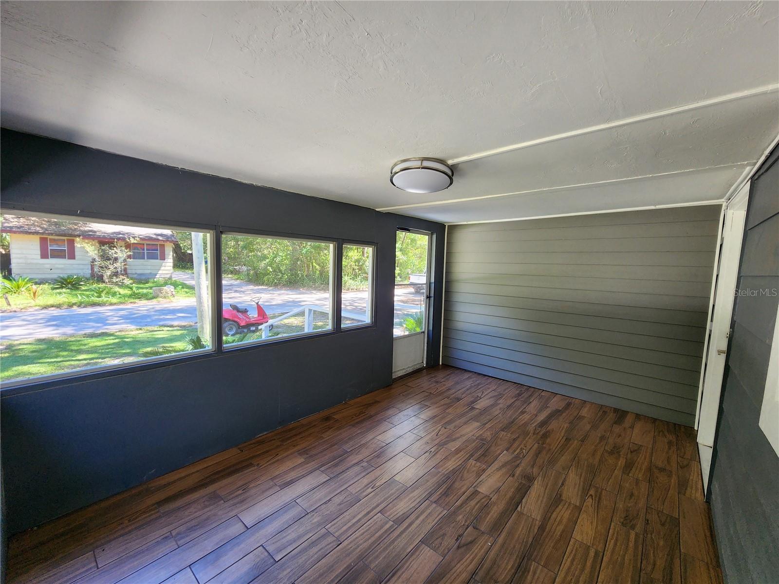 Image 19 of 62 For 106 6th Street