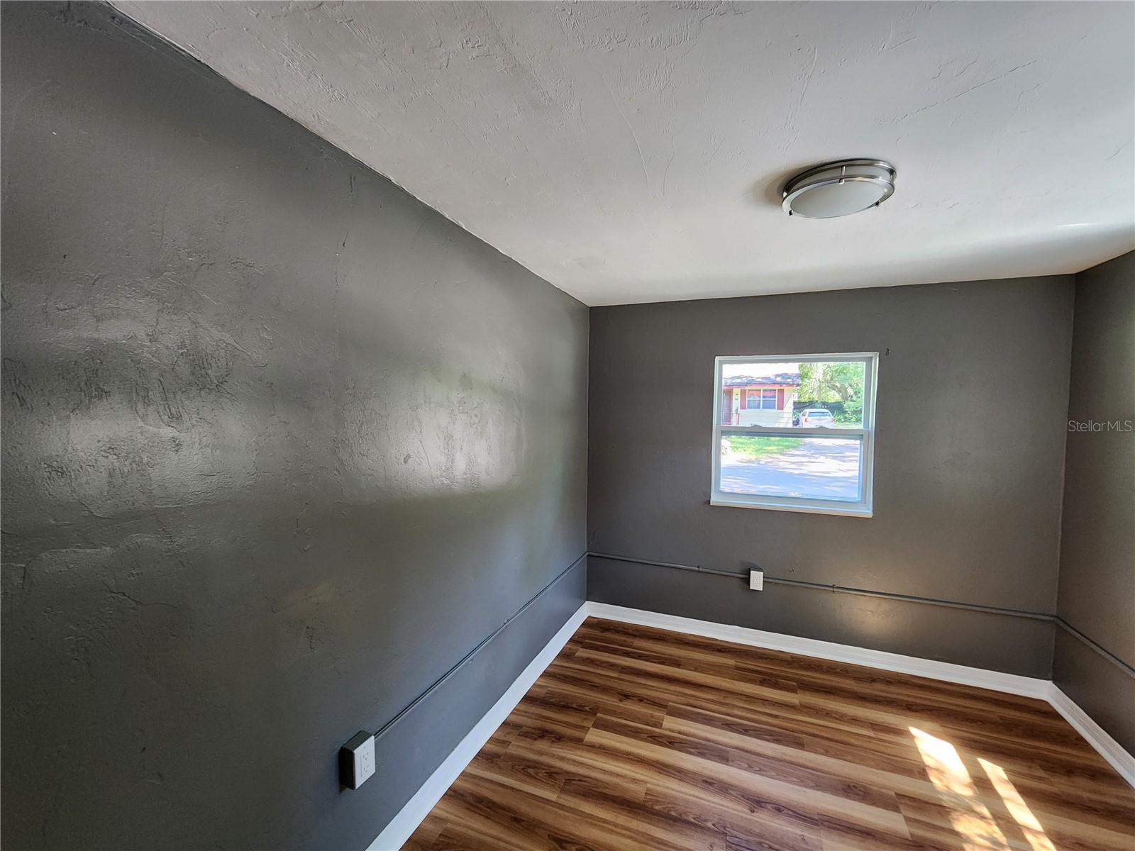 Image 21 of 62 For 106 6th Street