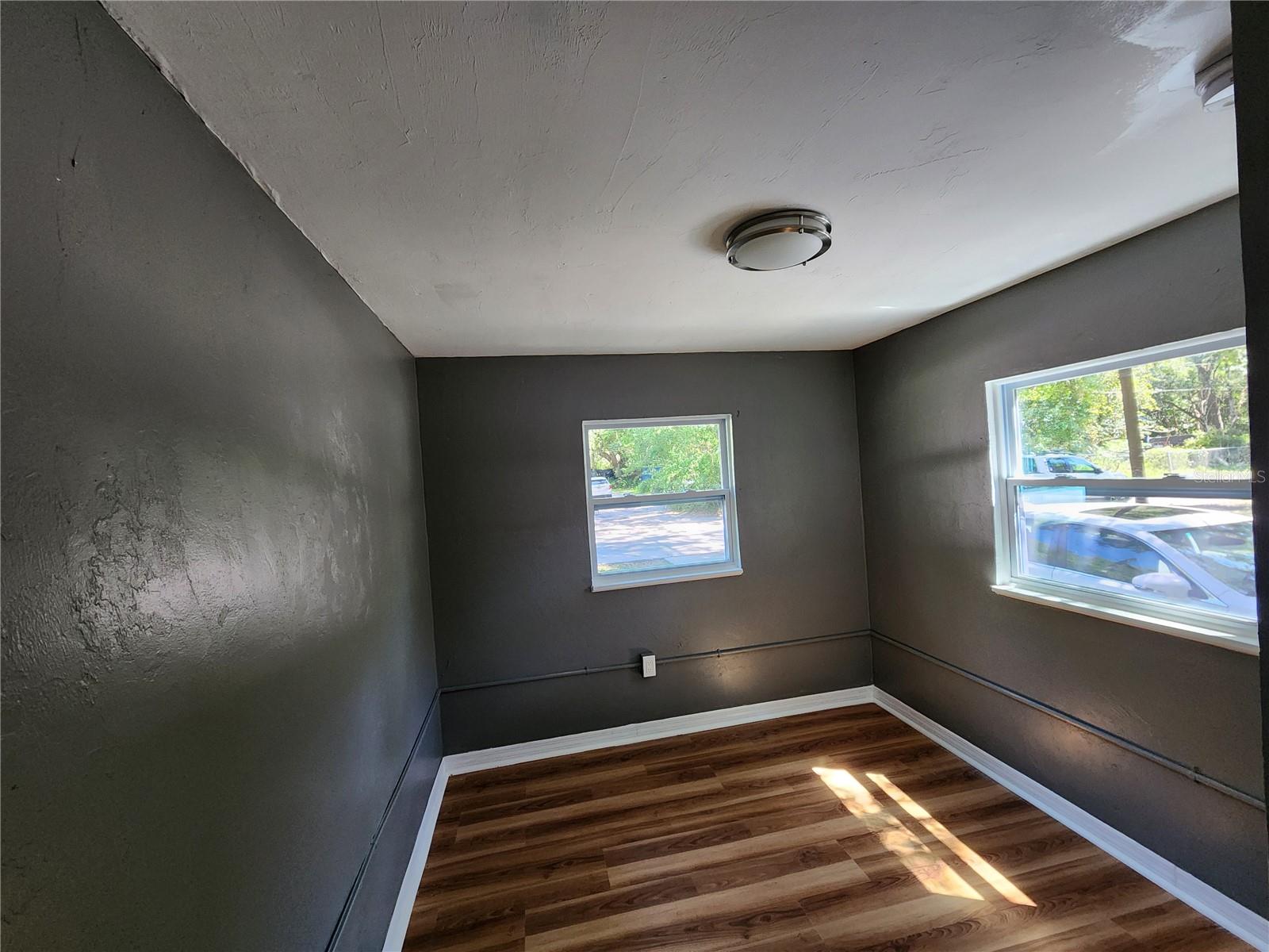 Image 22 of 62 For 106 6th Street