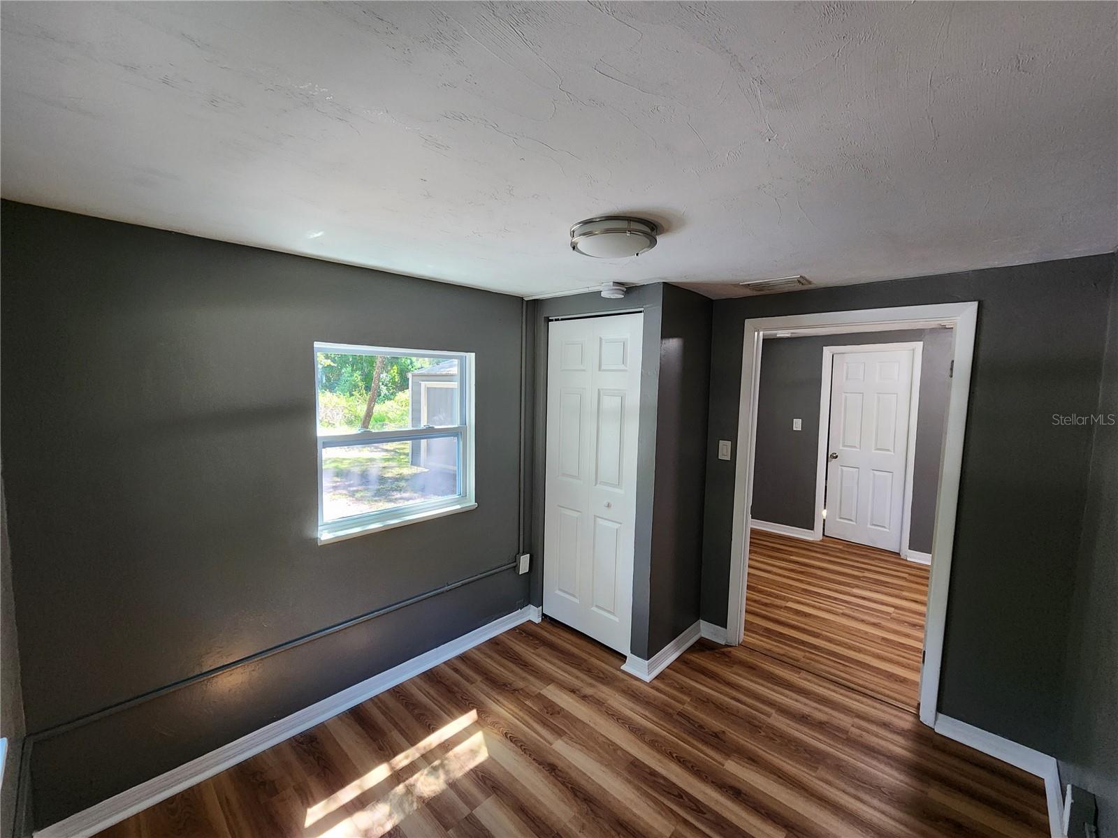 Image 23 of 62 For 106 6th Street