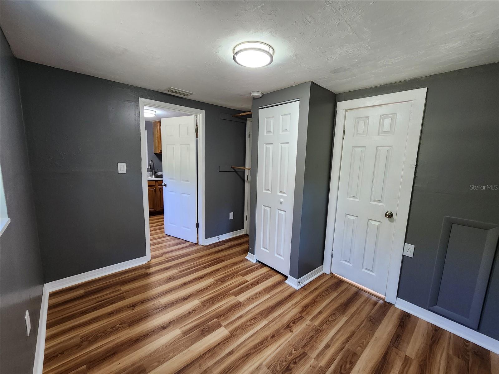 Image 47 of 62 For 106 6th Street