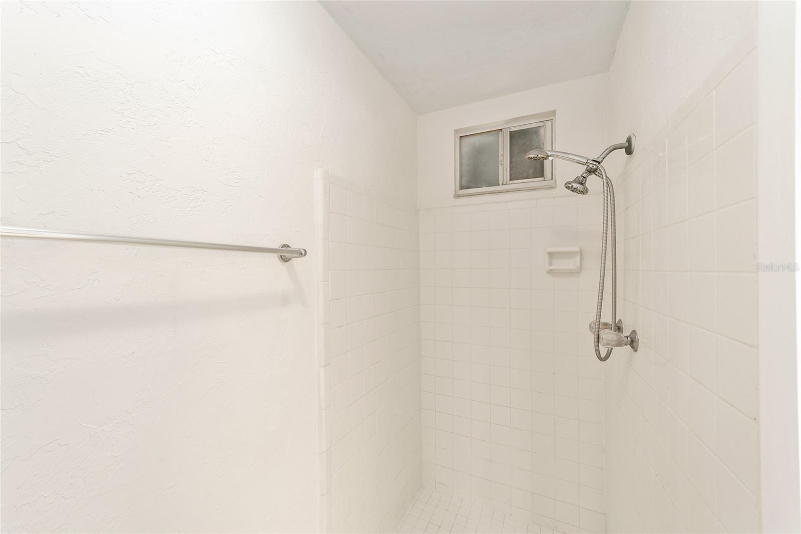 Image 24 of 37 For 501 75th Street H6