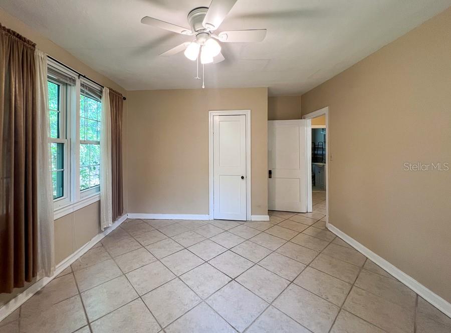 Image 14 of 25 For 1033 22nd Avenue