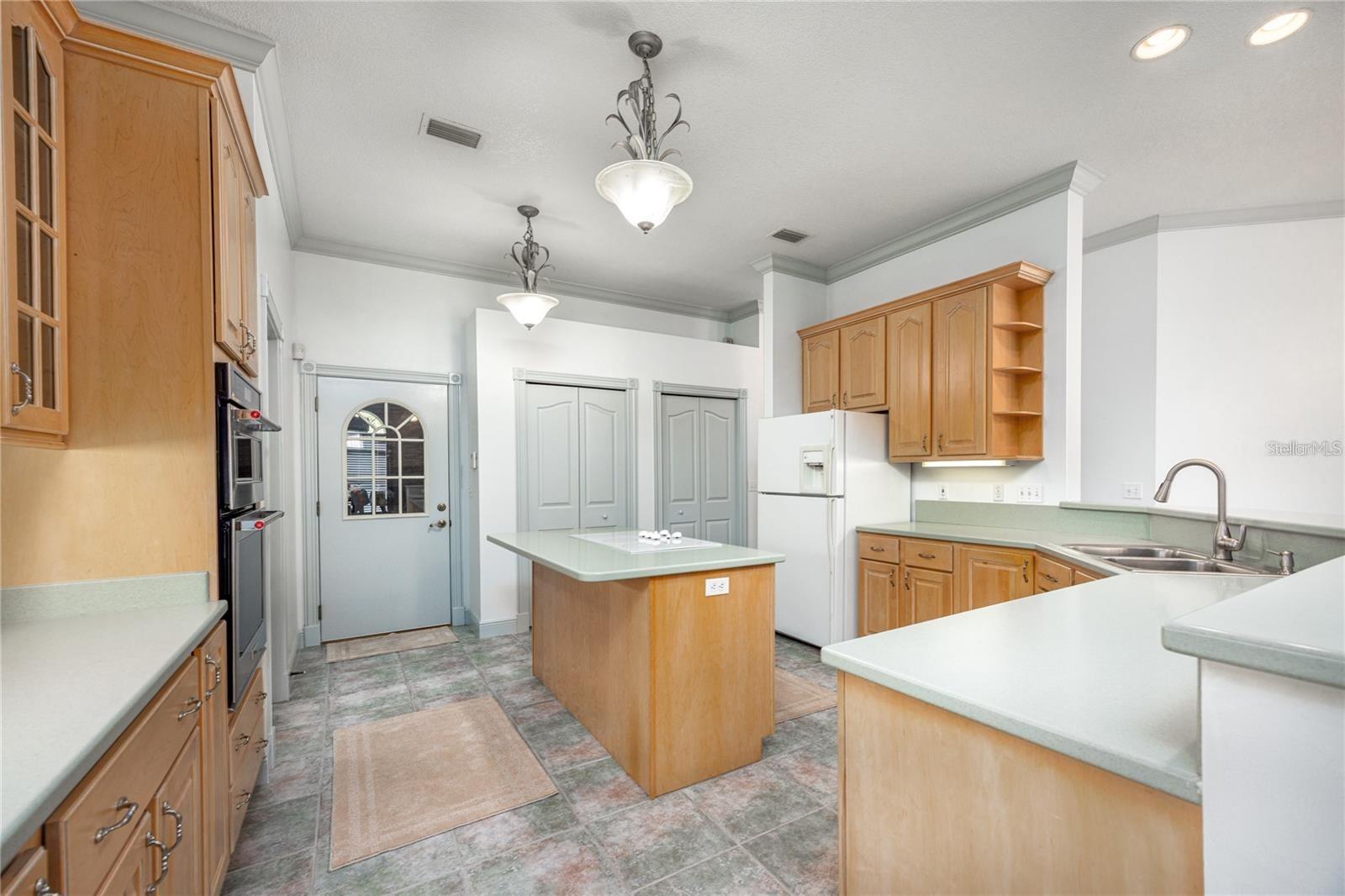 Image 11 of 83 For 21015 115th Place